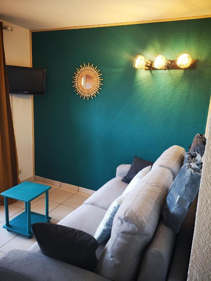Apt T2/4 Pers/ Rez De Jardin\Pinede\Piscine Агд Экстерьер фото